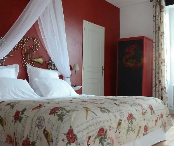 Le Manoir De Sanilhac Bed & Breakfast 3*